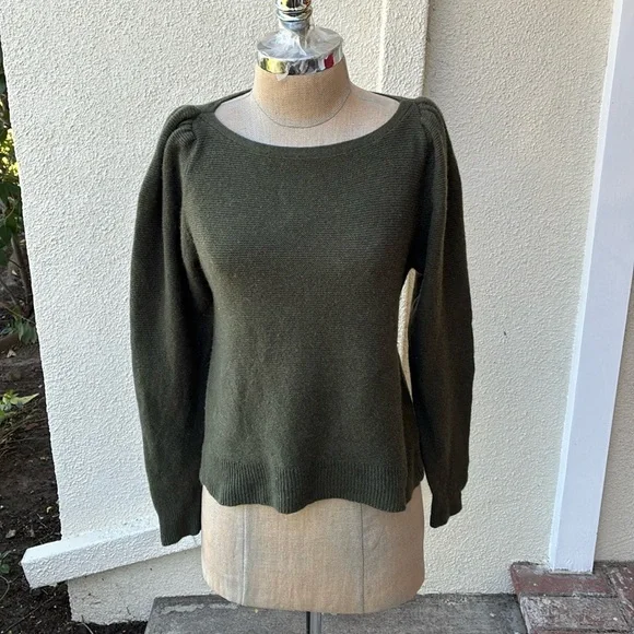 FRAME 100% cashmere stunning dark green sweater w/lovely sleeves from Neiman’s - Picture 2 of 9